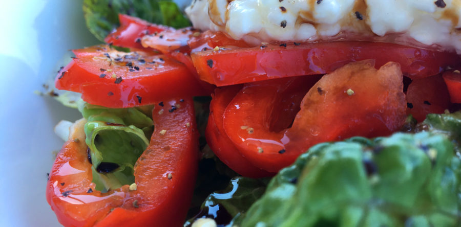 Crunchy Bell Pepper Romaine Salad